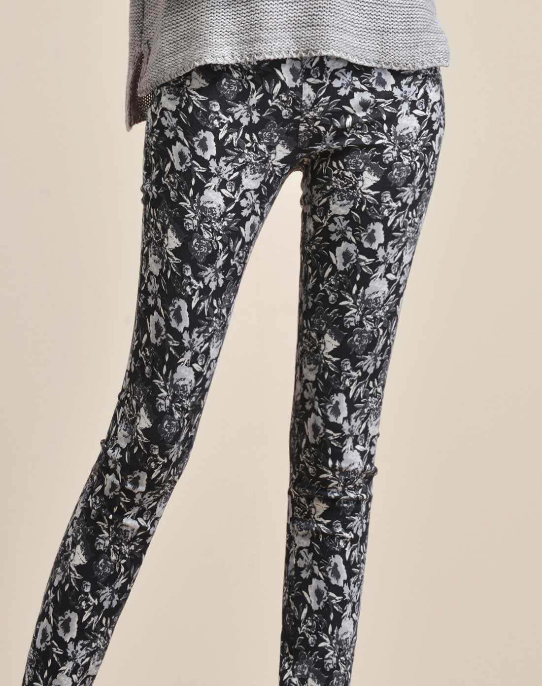 黑白花3d印花修身打底裤