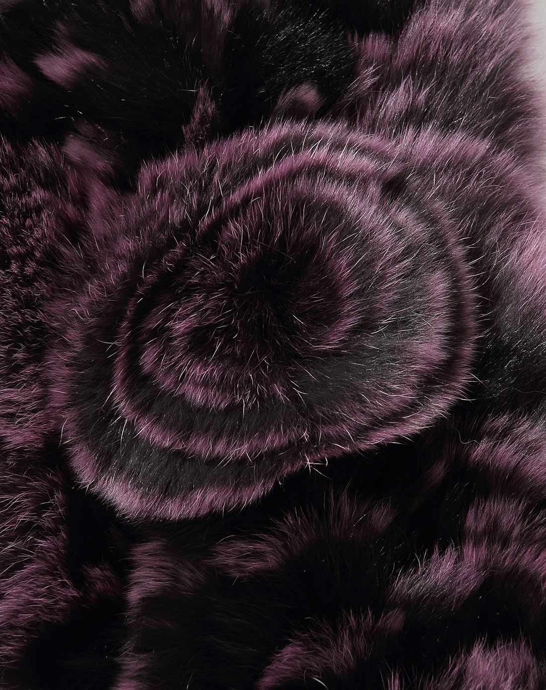 紫黑色獭兔方格一朵花围巾