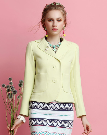 黄色优雅典范长袖外套