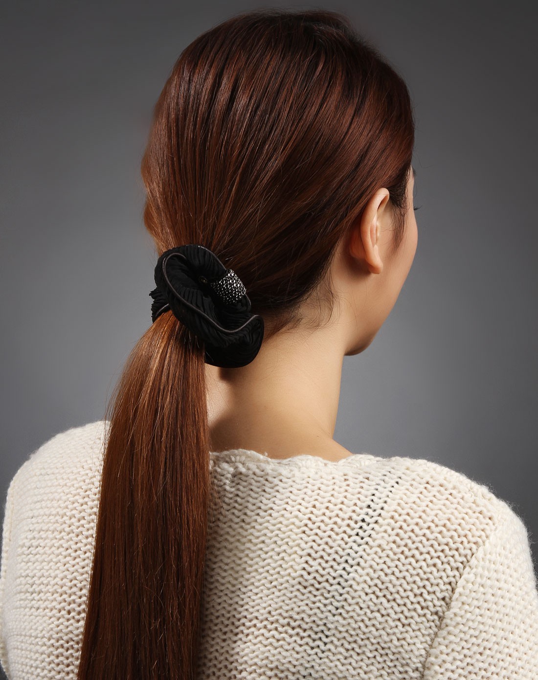 黑色神秘奢华马尾圈