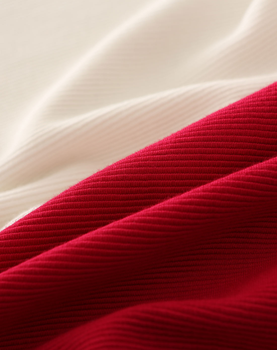 洋红色拼色大圆领t恤