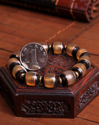 圆润珠滑羊角手串