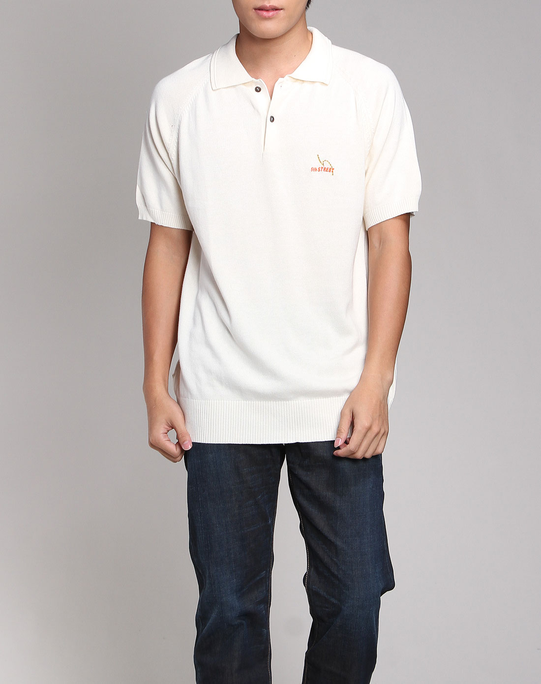 米白色休闲短袖针织t恤