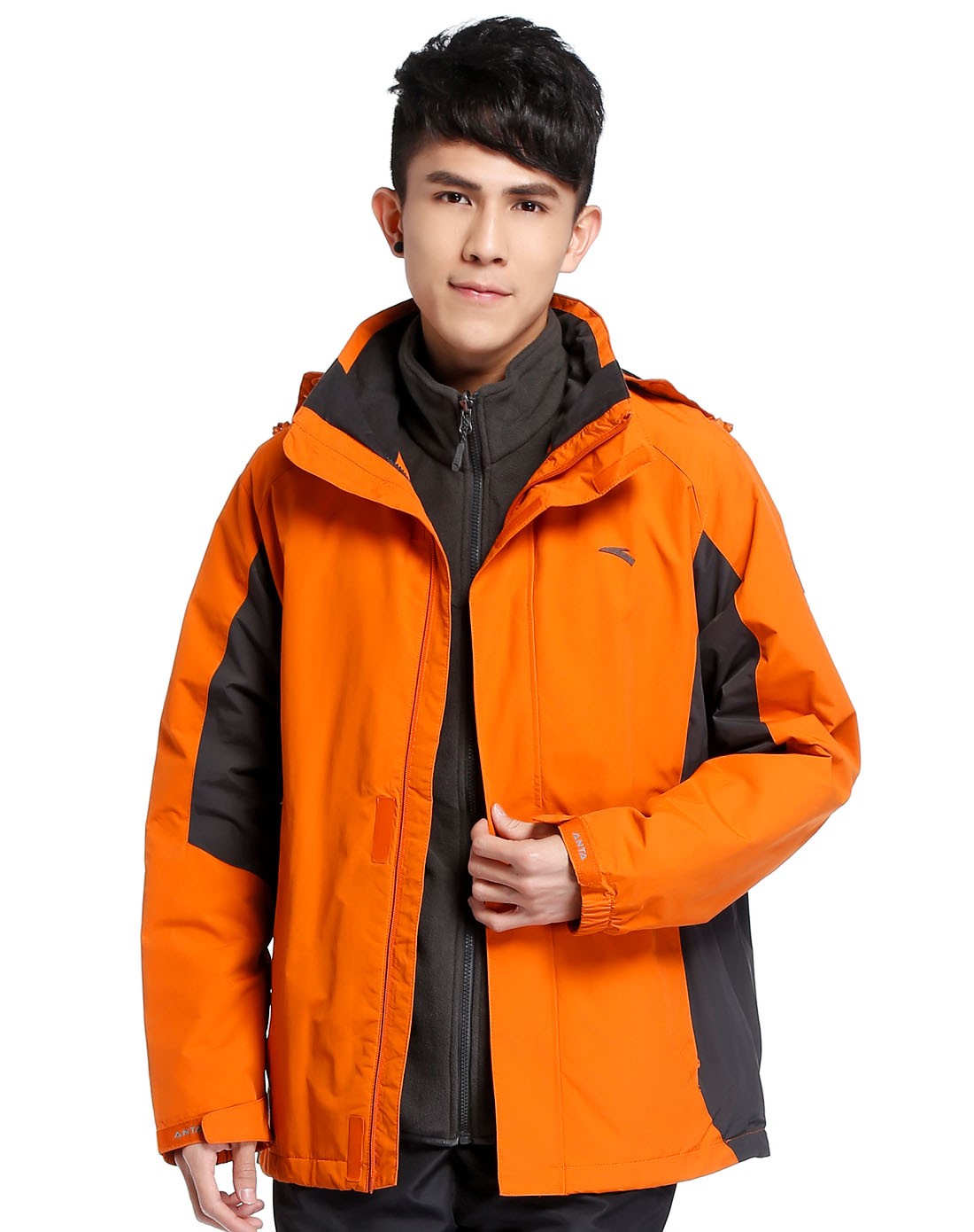 男款深橙色长袖连帽冲锋衣 防风保暖