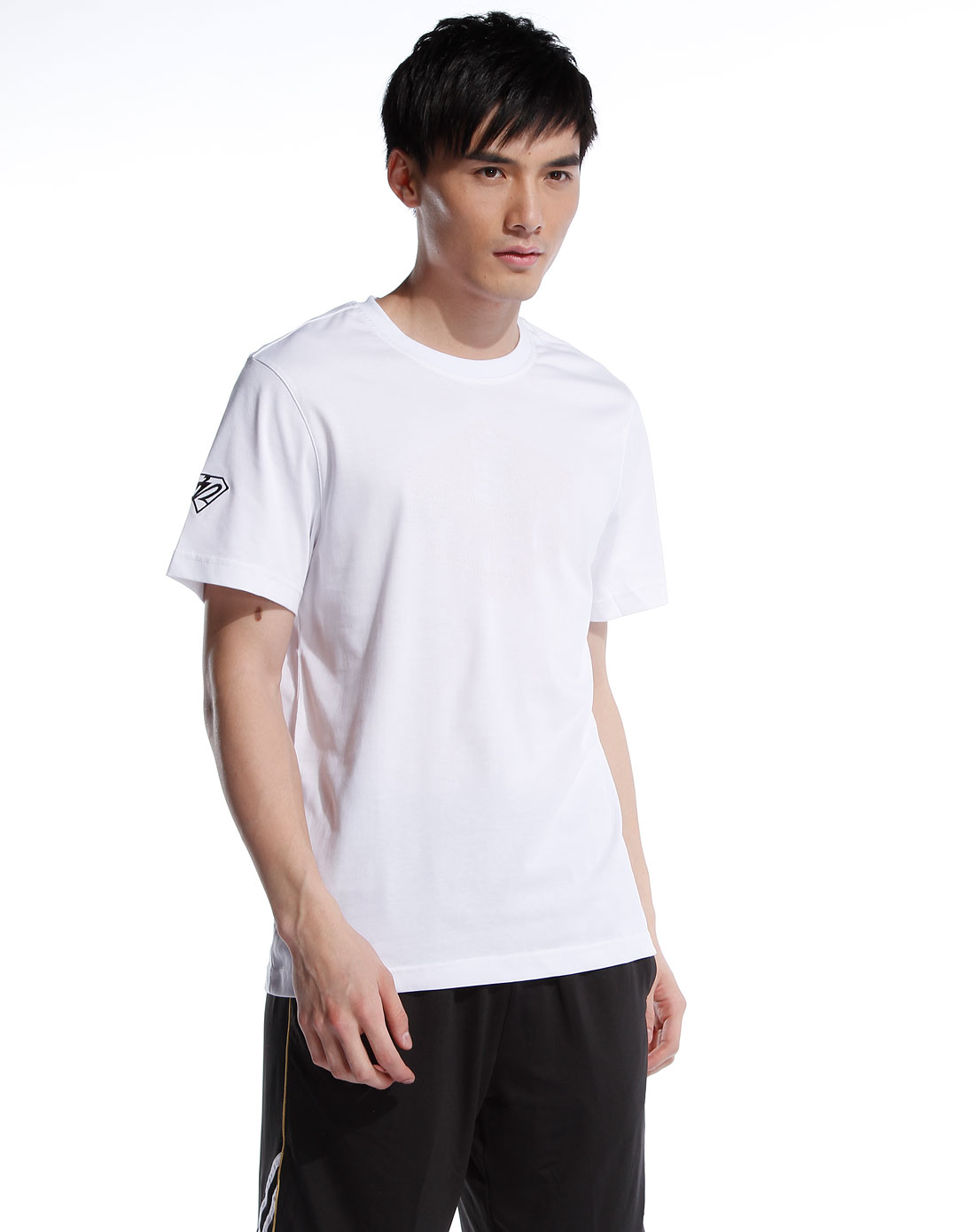 男款纯白色胶印圆领短袖t恤