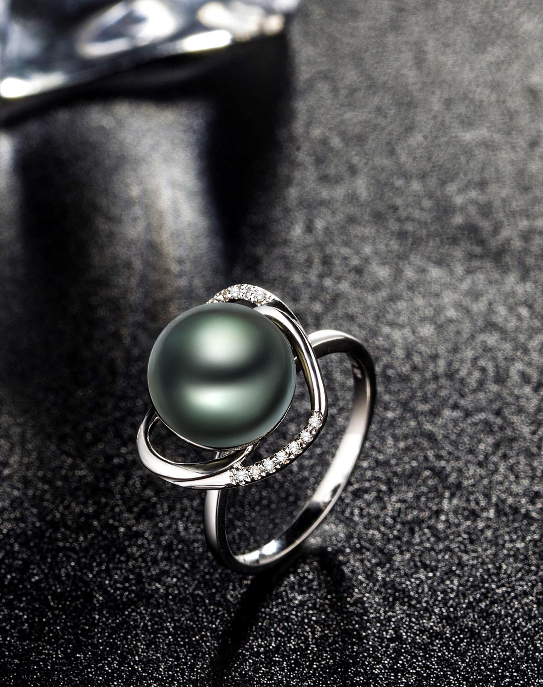 白18k金大溪地黑珍珠女戒指