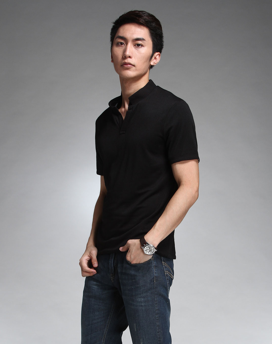 黑色休闲简约短袖polo衫