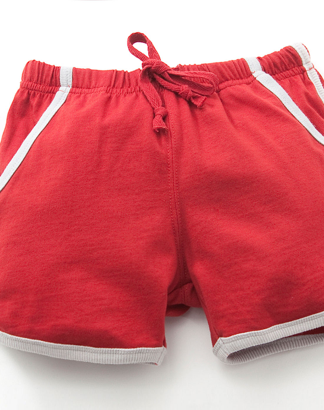 男童暗红色活力男生运动短裤