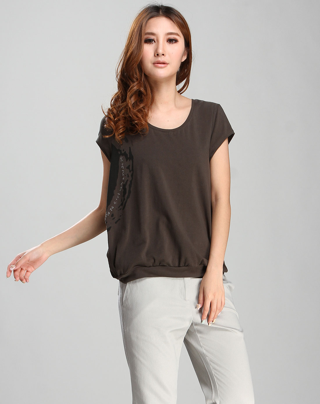 深军绿色圆领休闲短袖t恤