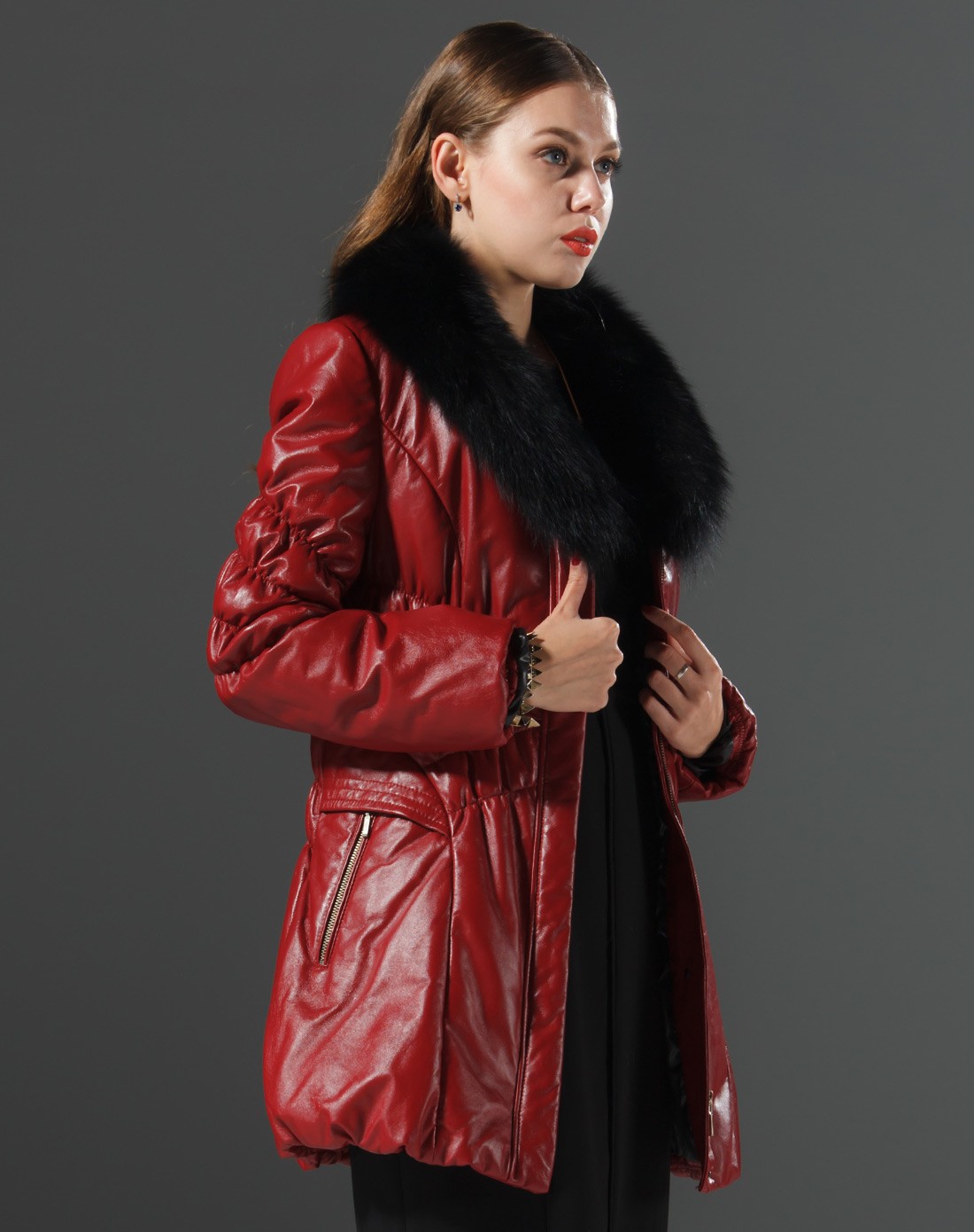 女款枣红色羊皮皮衣