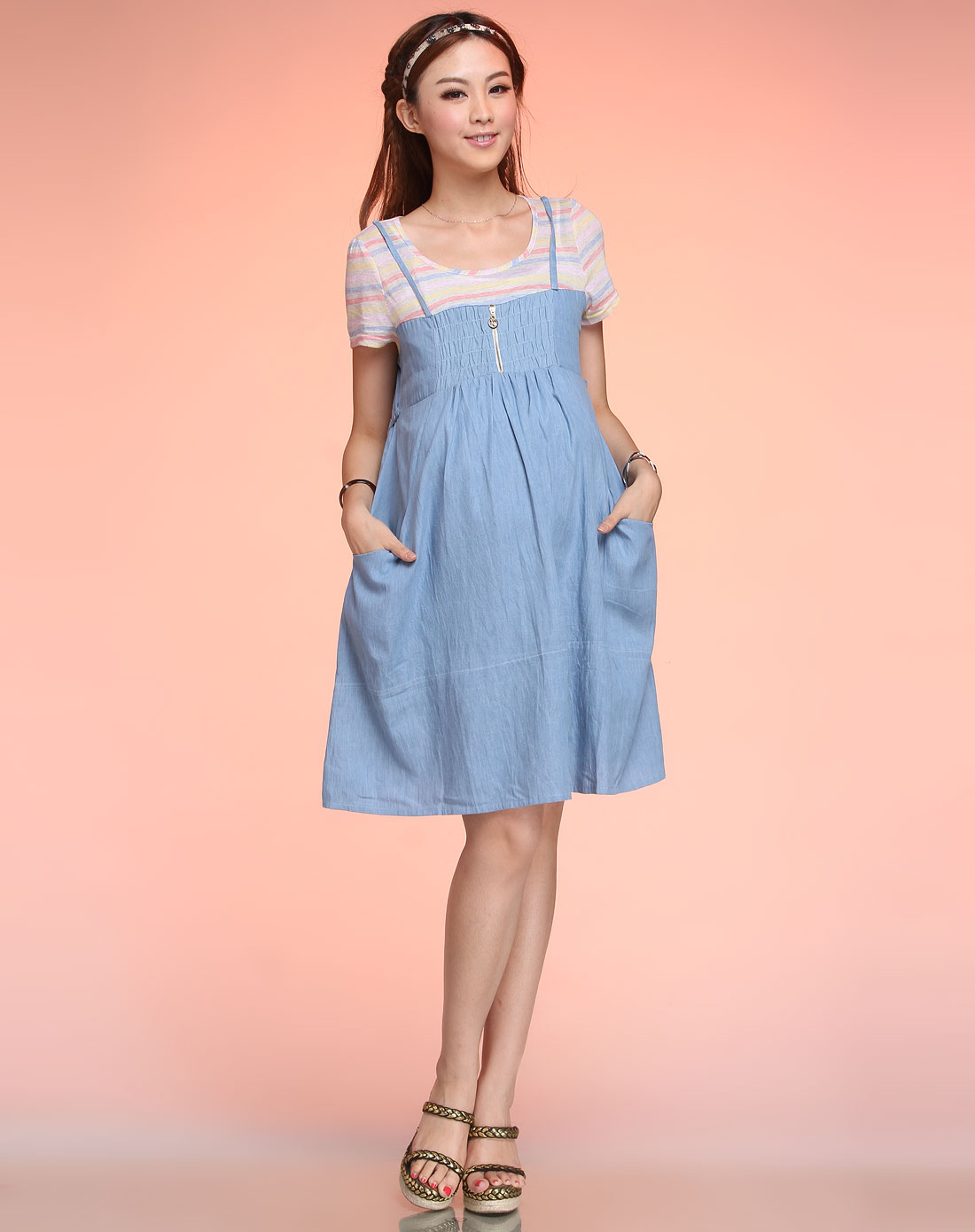 浅蓝色假两件孕妇短袖连身裙