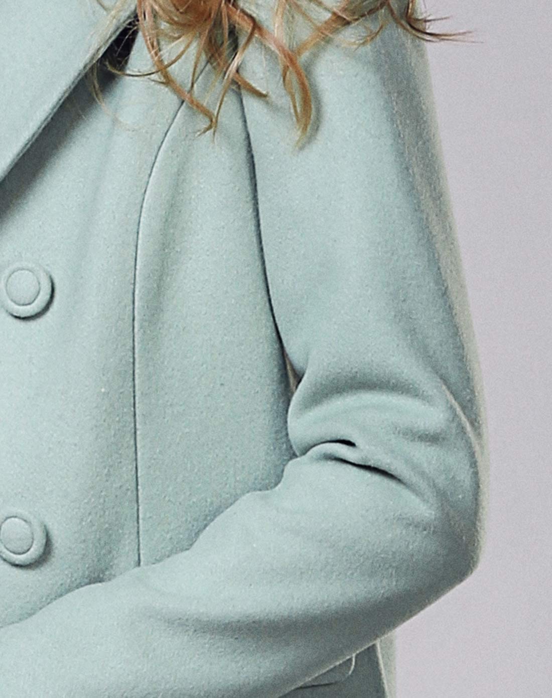 灰湖绿西装领h型大衣