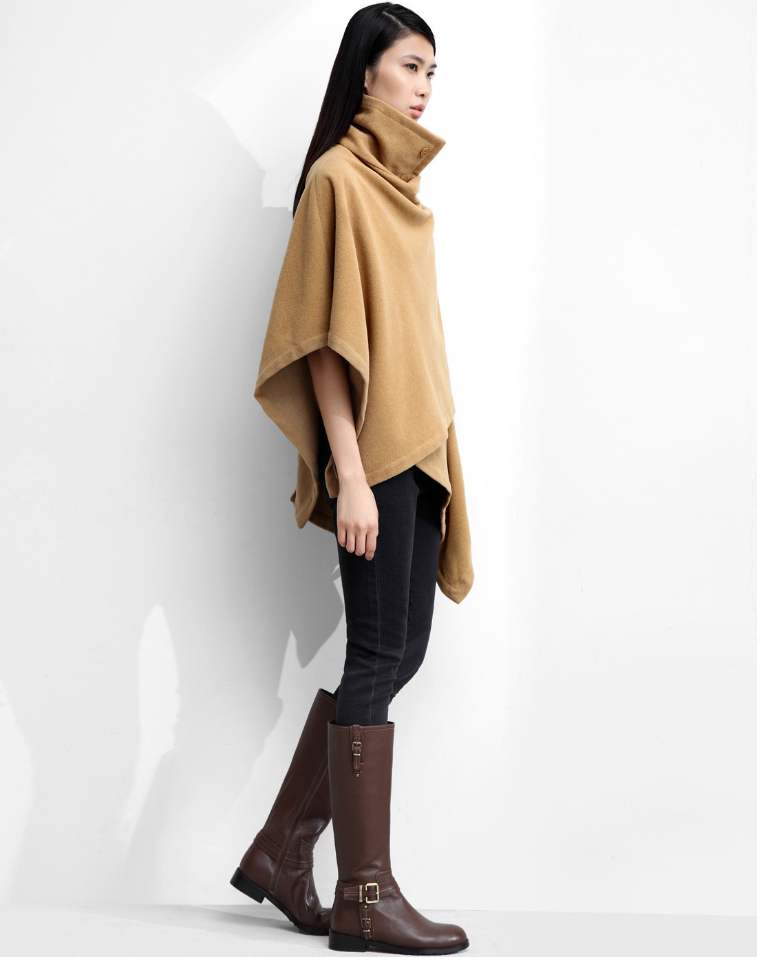 驼色结构主义设计师款有领披肩