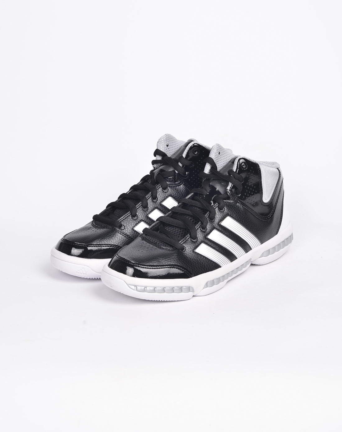 阿迪达斯 男款黑色篮球鞋