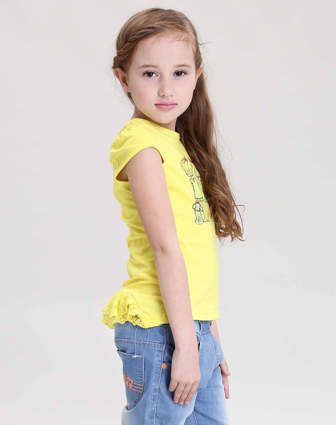 女童黄色圆领t恤