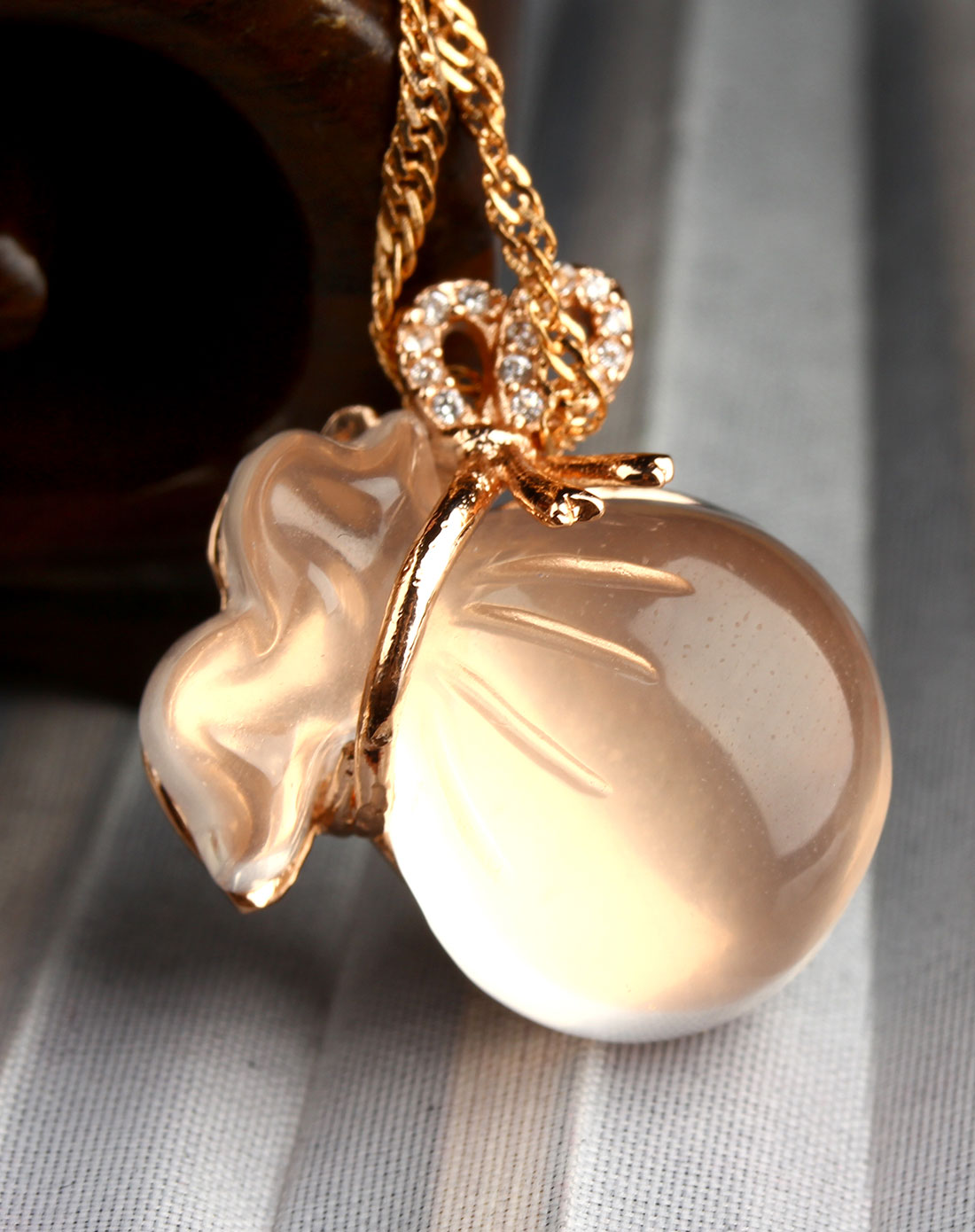 3a级冰种粉水晶钱袋子镀玫瑰金吊坠附证书