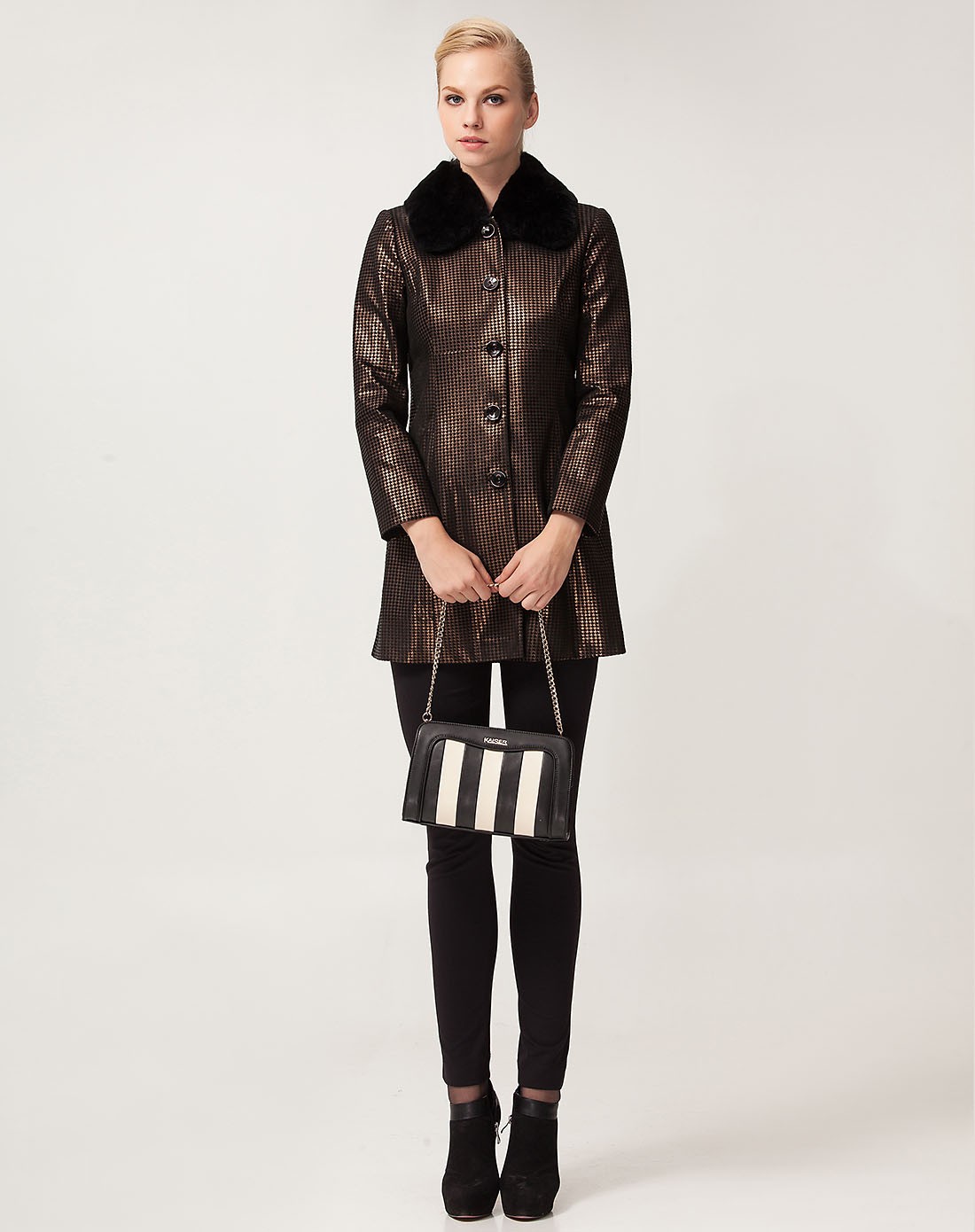 暗金色高贵獭兔毛领长袖皮衣