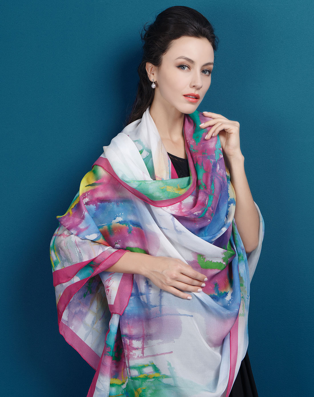 真丝喷绘花色长方形大丝巾