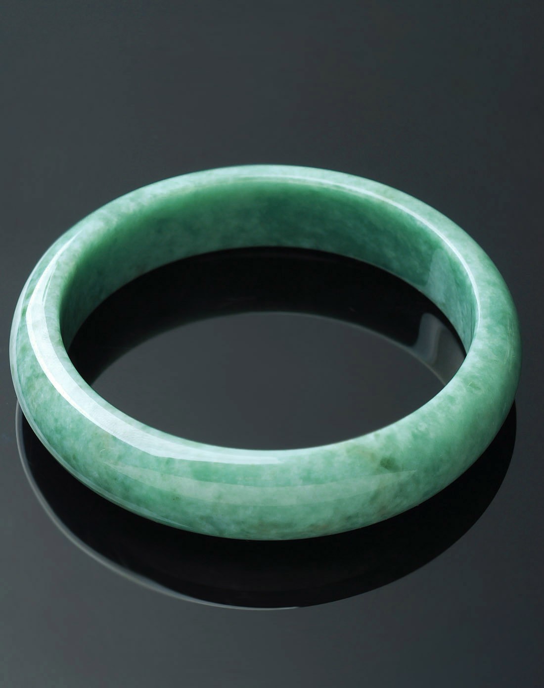 天然a货翡翠豆青手镯(附证书)