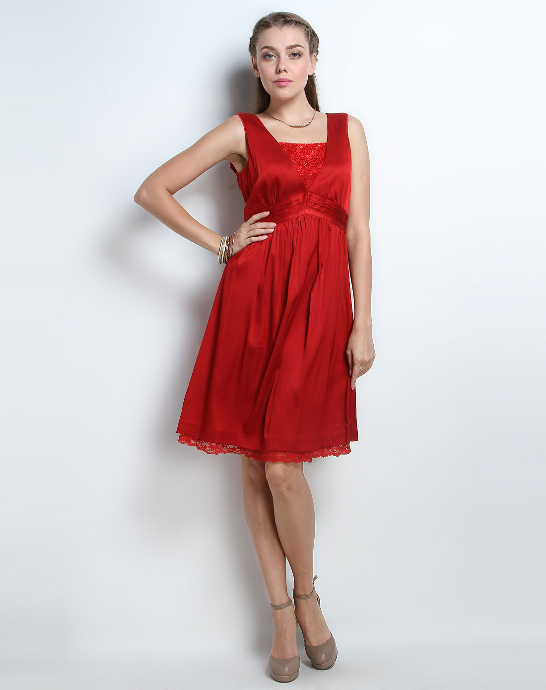 深红色时尚无袖连衣裙