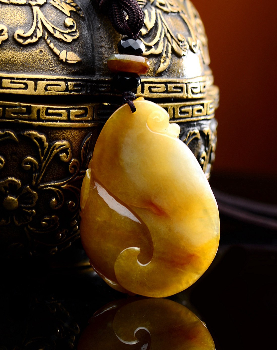 a货翡翠冰糯种黄翡饱满金玉满堂吊坠