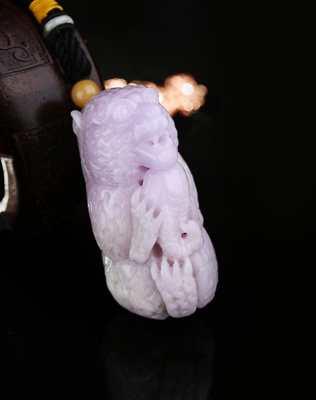 大师级精雕天然a货翡翠冰糯种紫色鱼和熊掌手把件