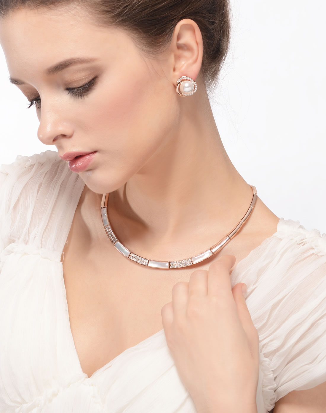 高贵典雅月光女神项链