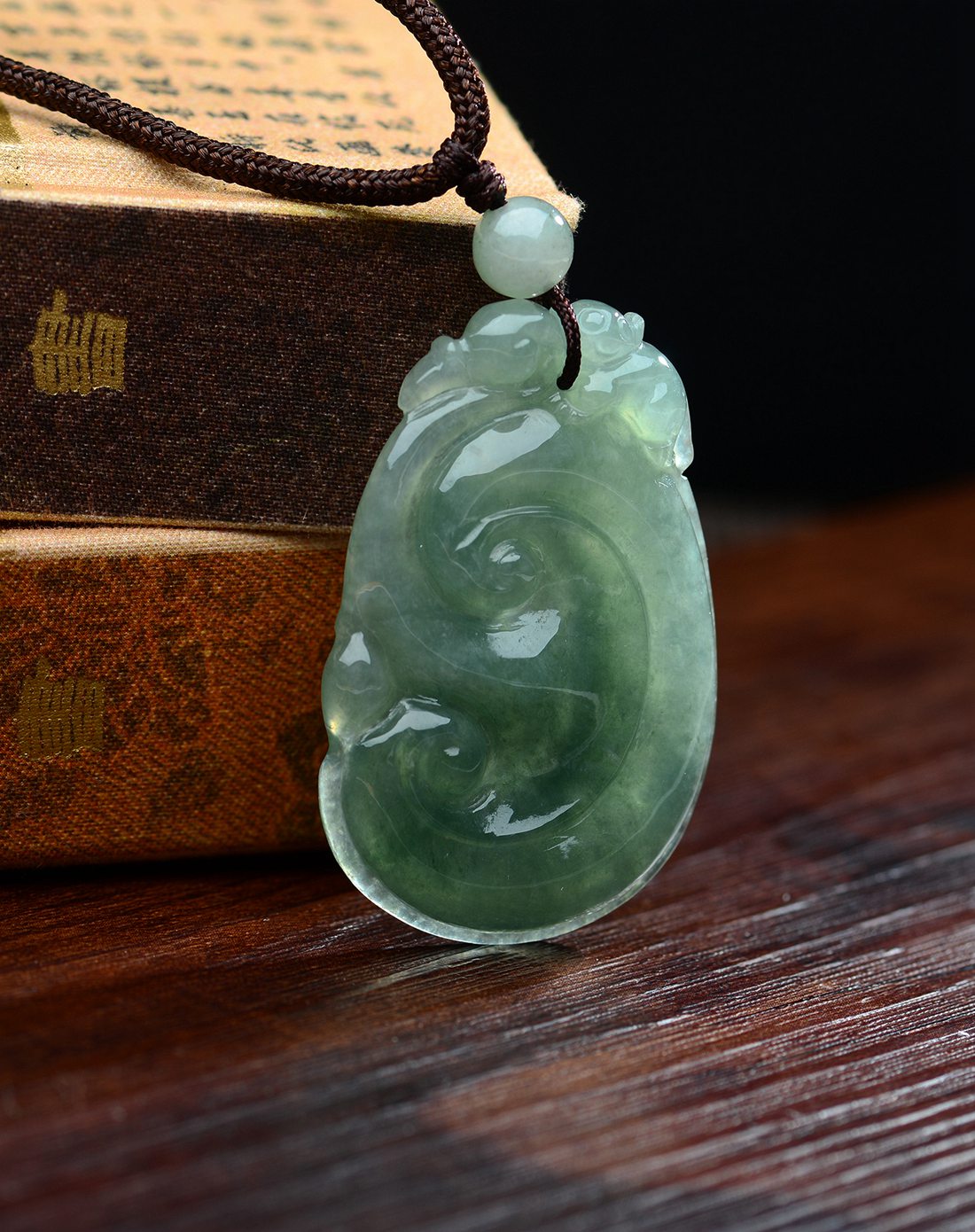 英瑞珠宝玉器专场-天然精选翡翠冰糯油青如意吊坠