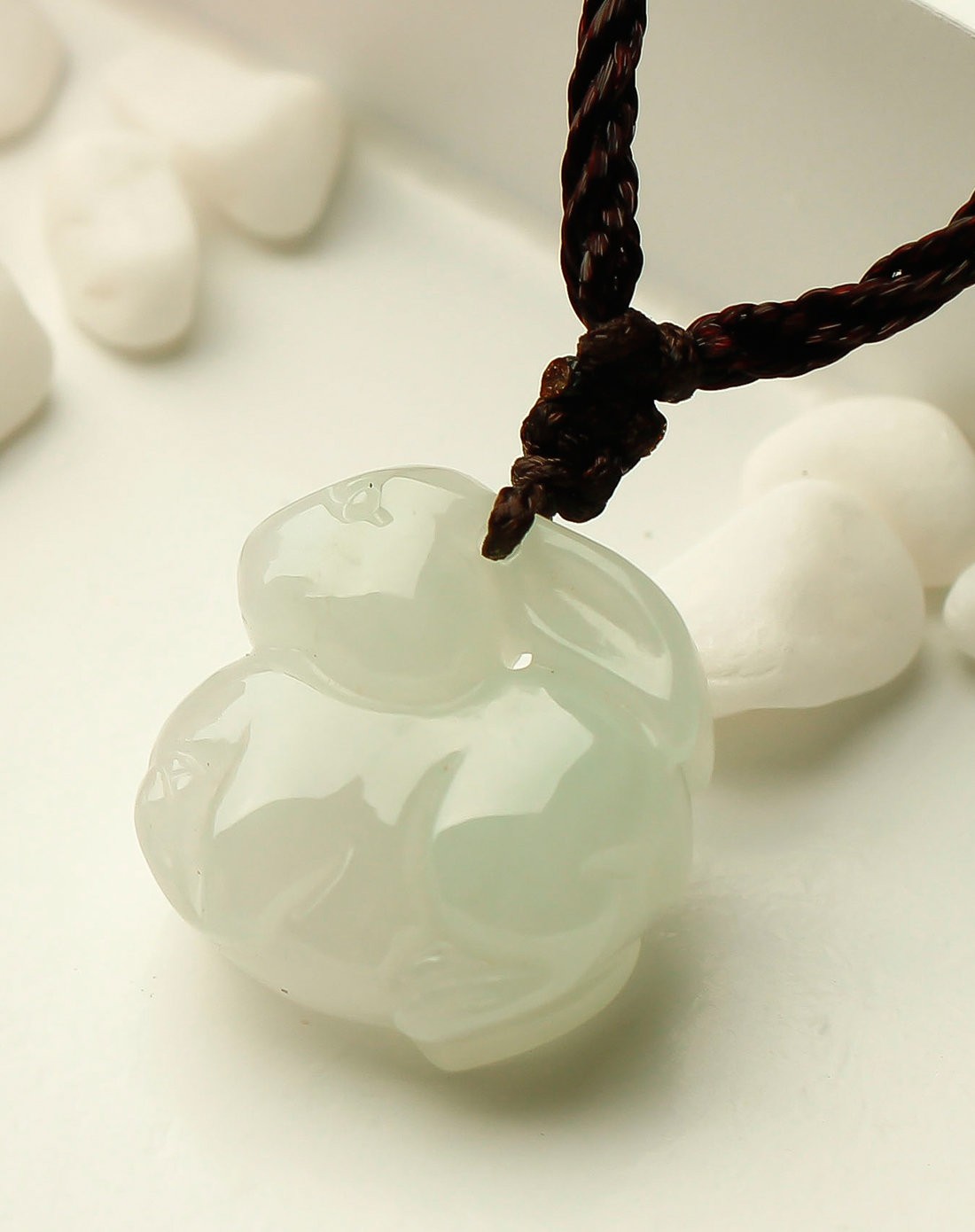 天然翡翠兔吊坠