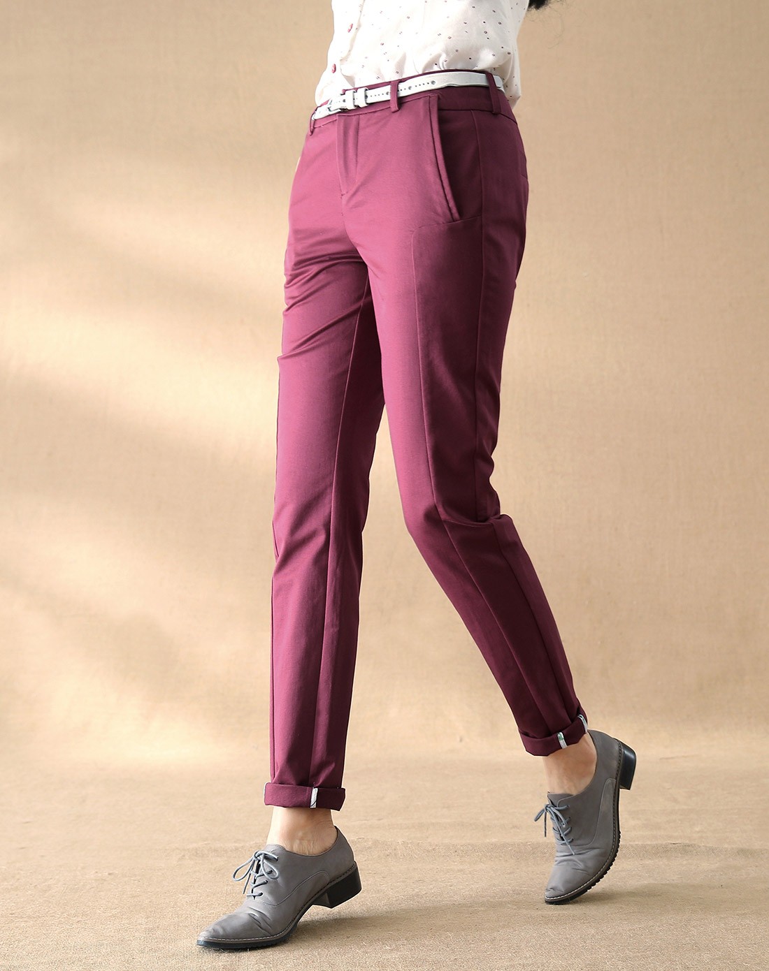 酒红色棉质裤子