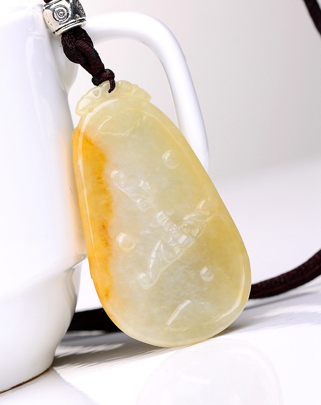 a货翡翠冰糯种黄翡巧雕福禄双至吊坠