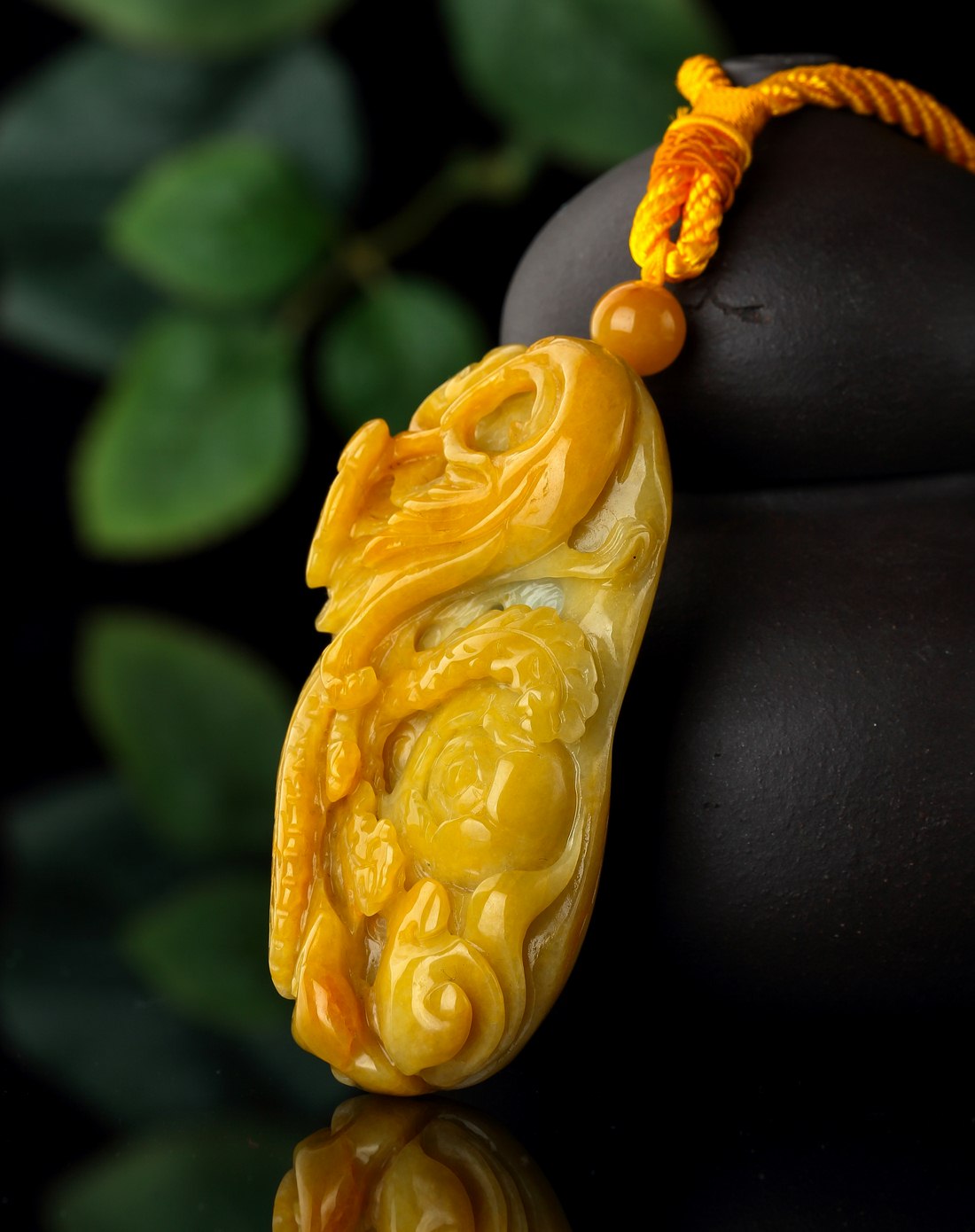 大师级精雕天然a货细腻黄翡凤舞九天花开富贵手把件(附权威鉴定证书)