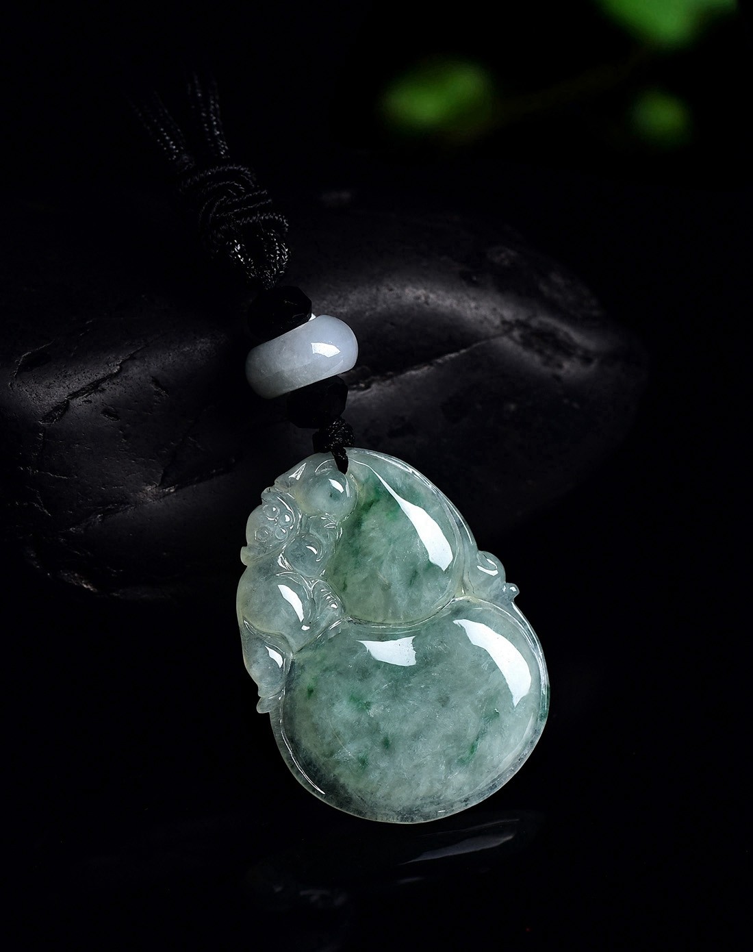 冰种飘阳翠水润别致福禄双至a货翡翠吊坠(附权威证书)