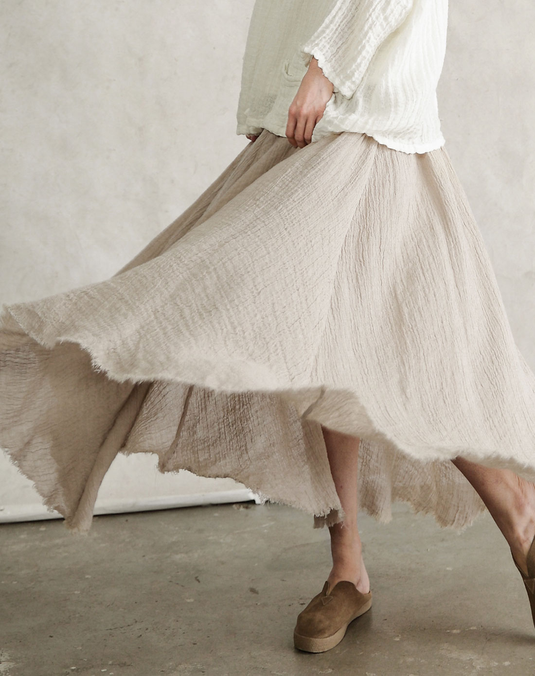 女士米色文艺半身裙