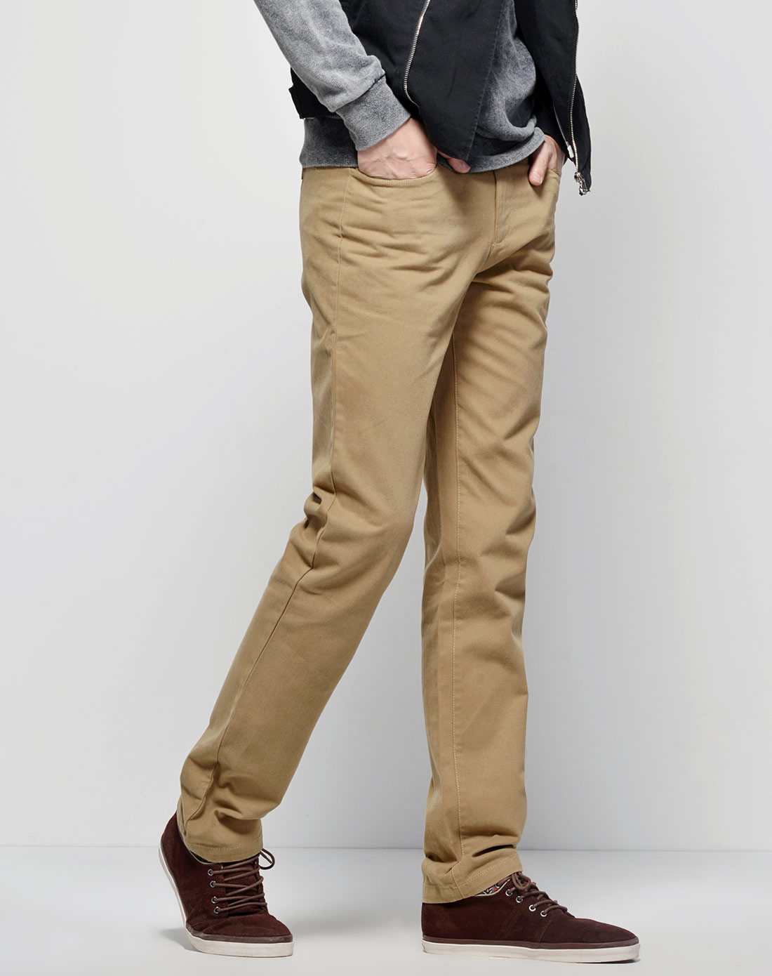 卡其色休闲直筒裤