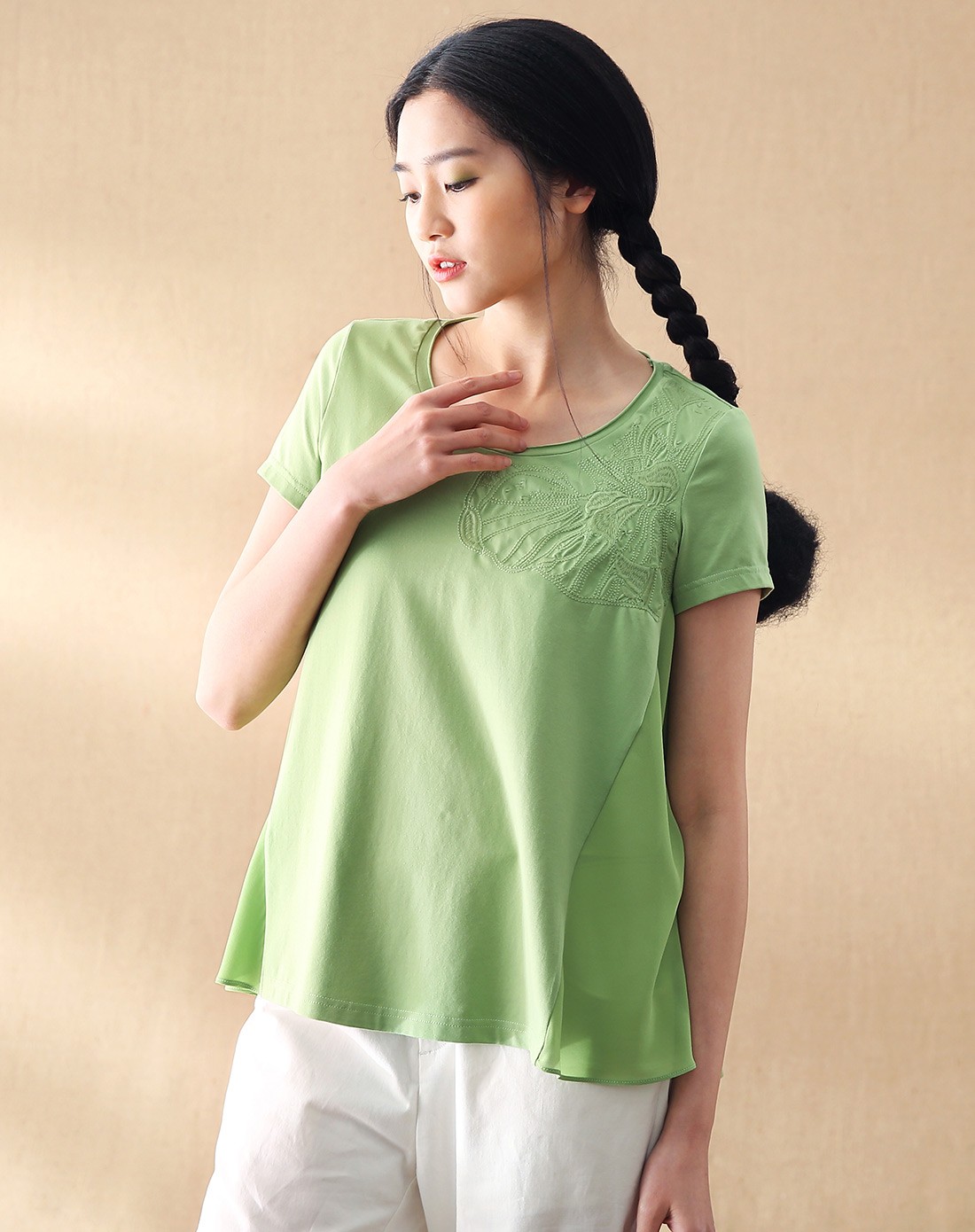 豆绿色绣花宽松雪纺短袖t恤