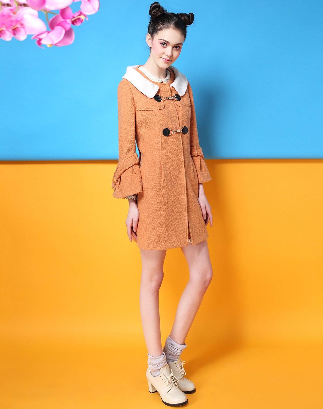 卡柏迪chicabooti女装专场 > 橙色小翻领公主袖休闲呢子外套