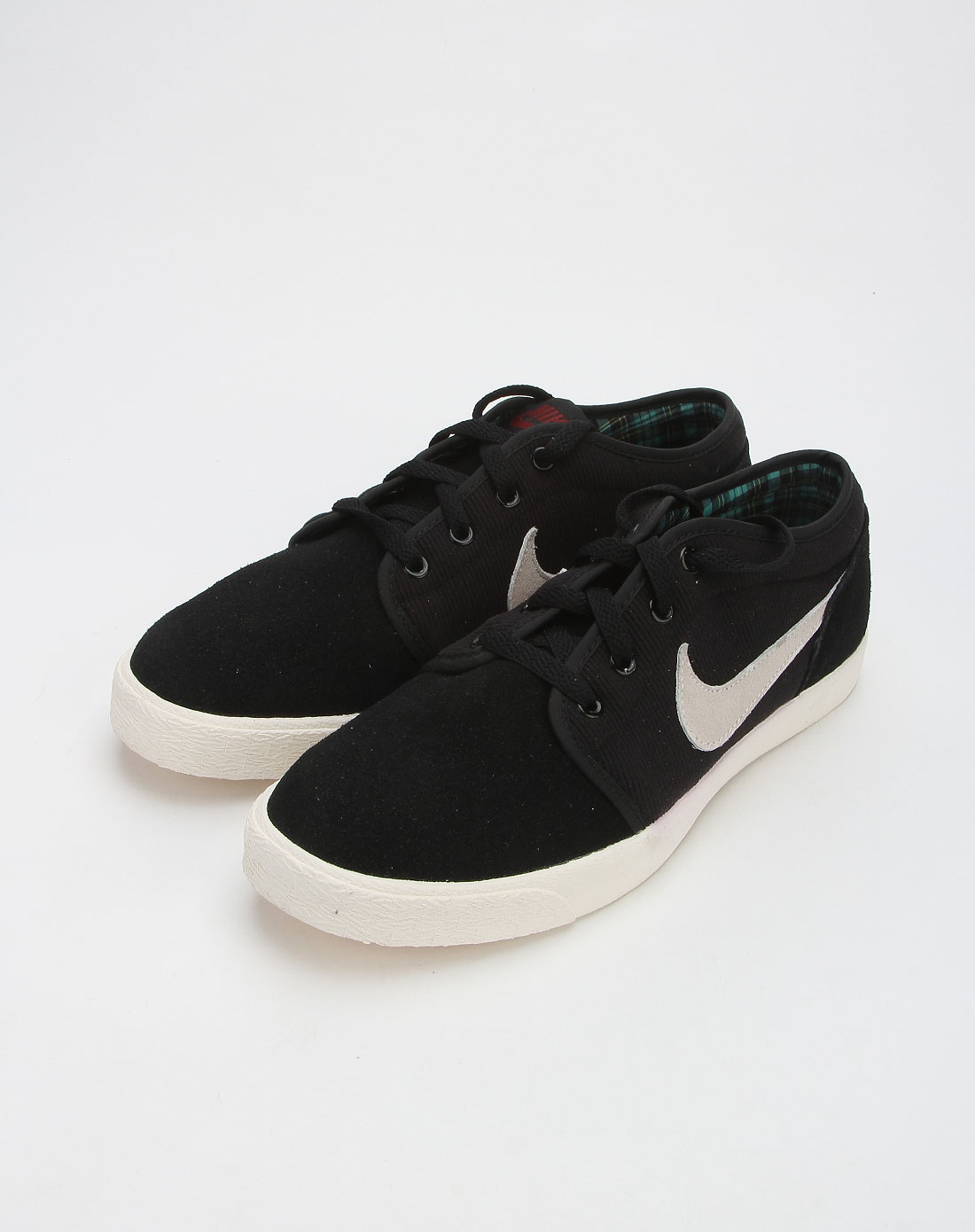 Nike-434414-016-1.jpg