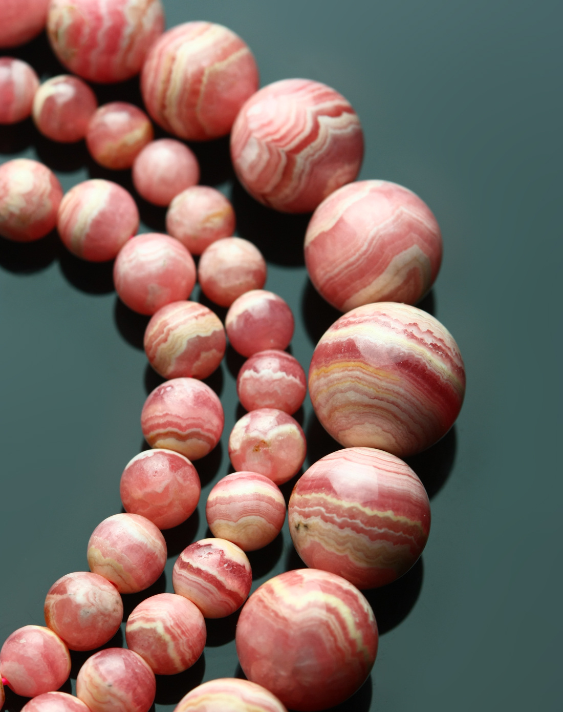 女款红色红纹石塔链项链