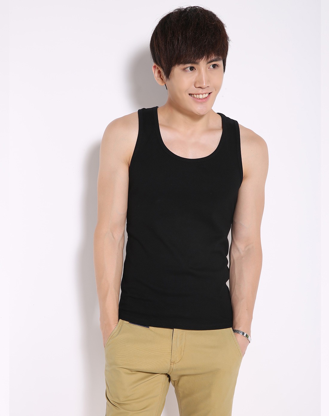 男款黑色工字窄肩背心