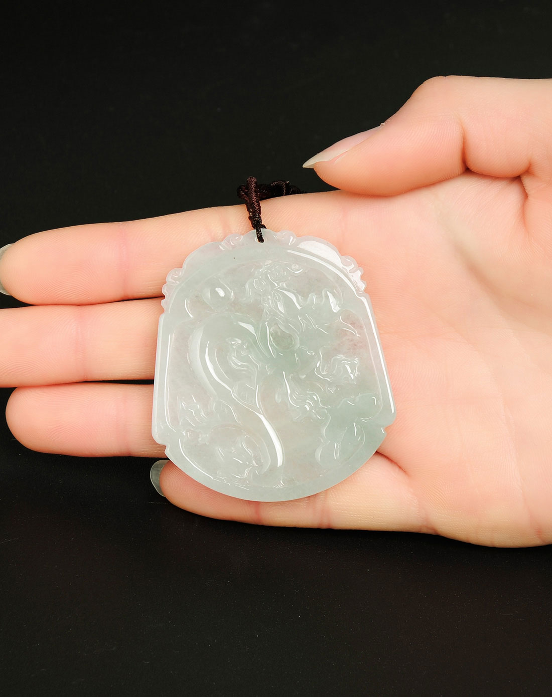 游龙戏凤天然a货翡翠挂件(附国检证书)