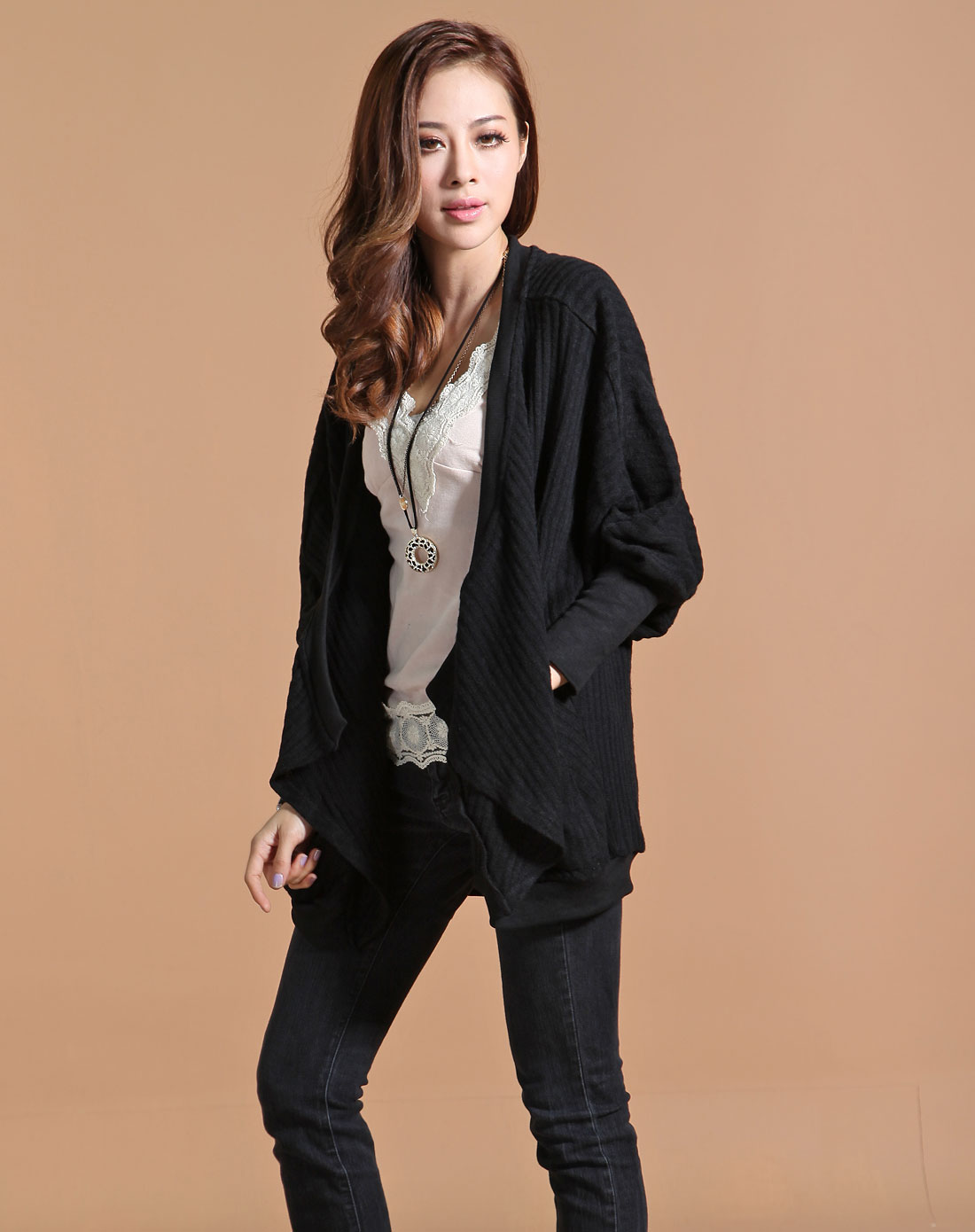 黑色时尚简约蝙蝠袖小外套