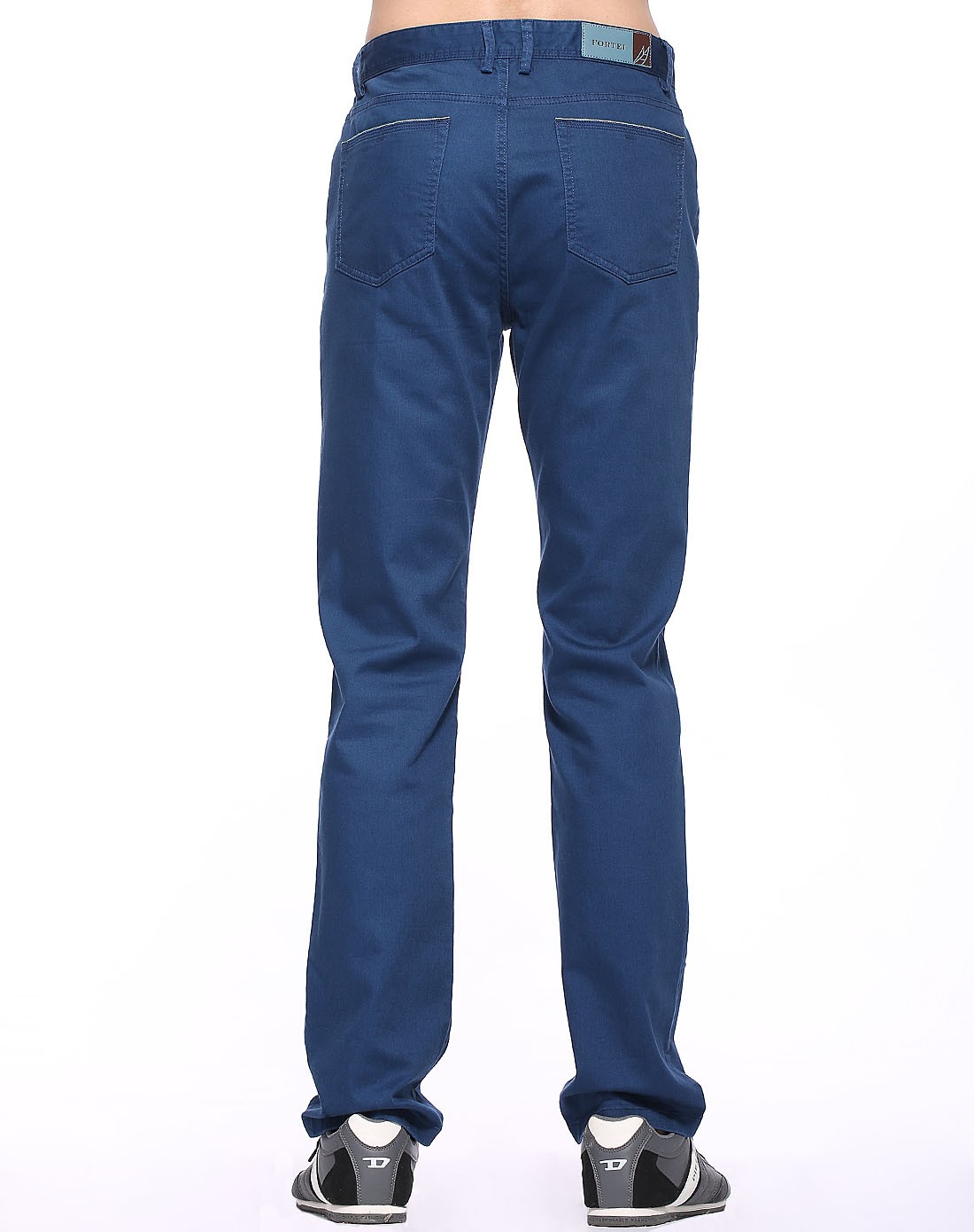 湖蓝色弹力棉吸汗舒适牛仔裤