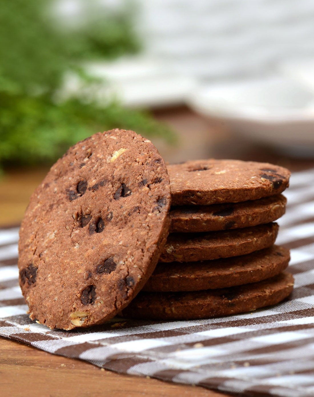 马来西亚 马奇新新黑巧克力豆燕麦饼干208g*2