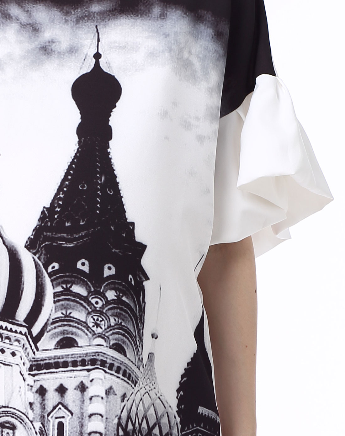 白色哥特式印花裙