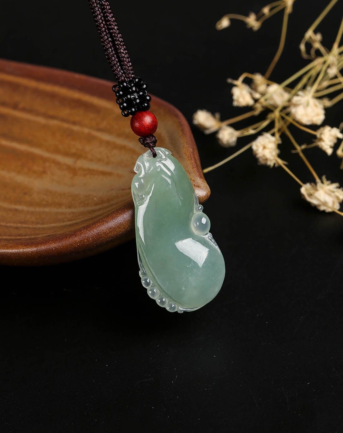 高冰水润福瓜a货翡翠挂件(附证书)