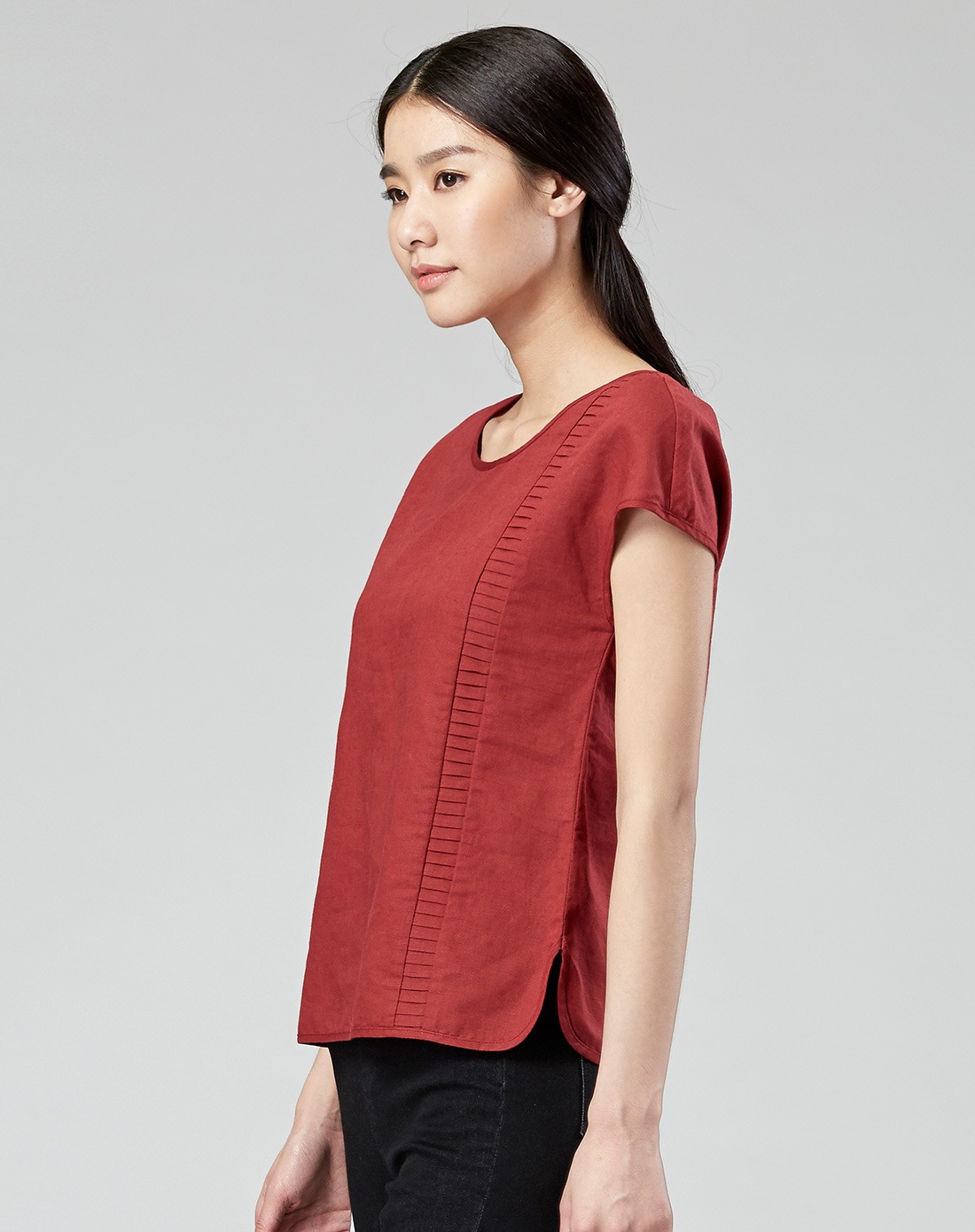 朱砂红不对称风琴褶棉麻t恤
