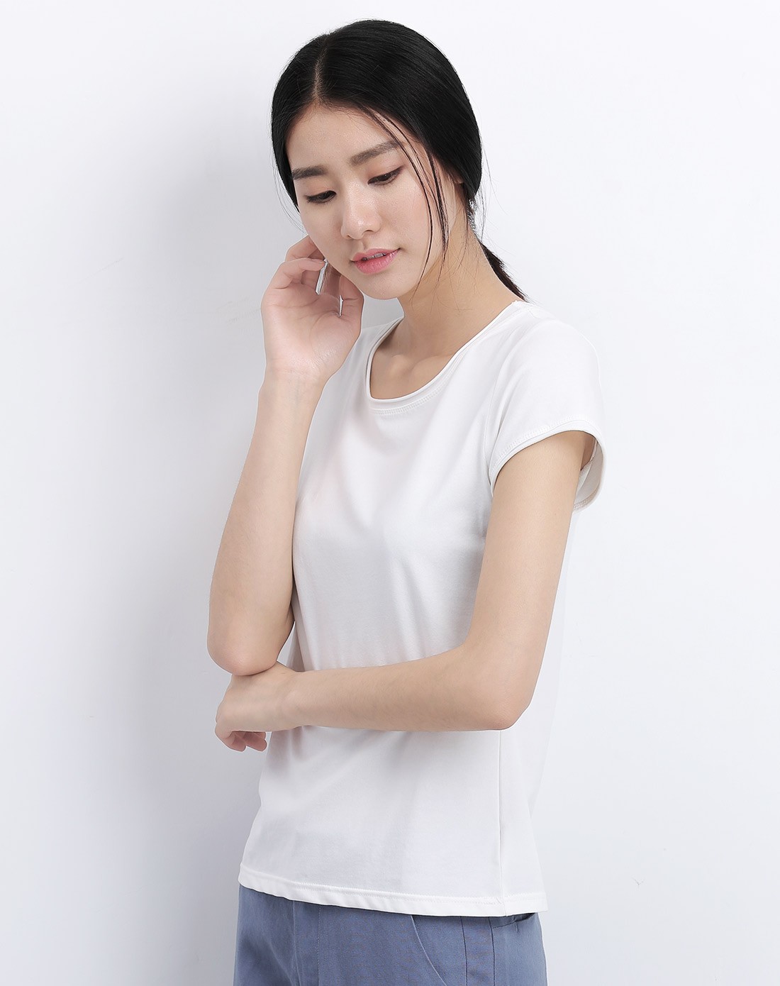 女式白色短袖t恤