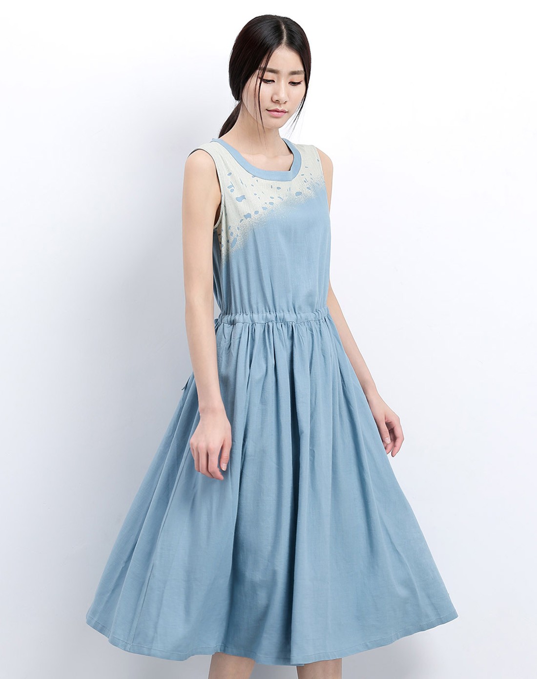 女式灰蓝色连衣裙