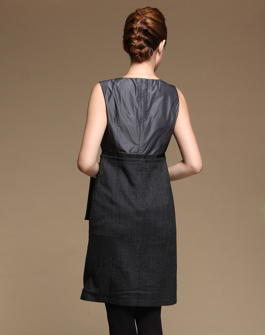 灰色简约休闲无袖连衣裙